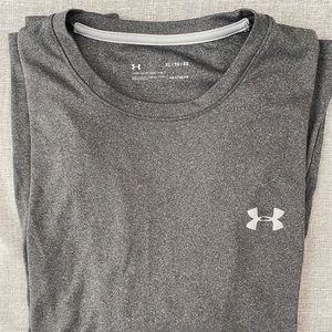 UnderArmour tshirt